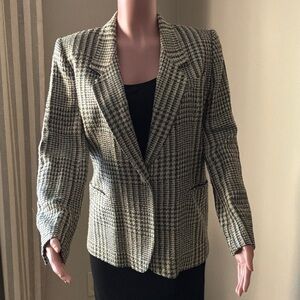 Vintage blazer by Alex size 6